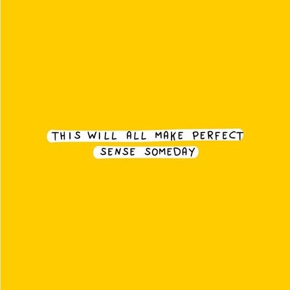 10/$25🦋 Batman Black & Yellow Distressed Logo Graphic Tee - Size Large - Picture 13 of 13